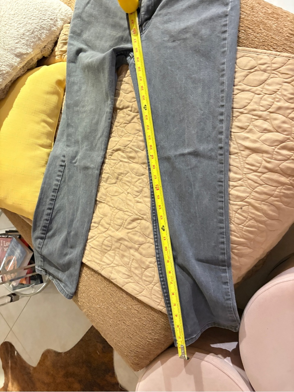 Levi's Slim Straight Jeans in Faded Gray - Picture 9 of 9